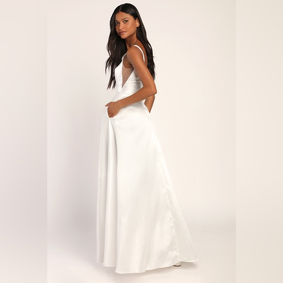 NWT Lulu's | Women’s Endless Amore White A-Line Gown with Pockets Size 10 - Picture 3 of 15